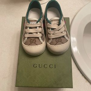 Gucci Sneakers Size 5